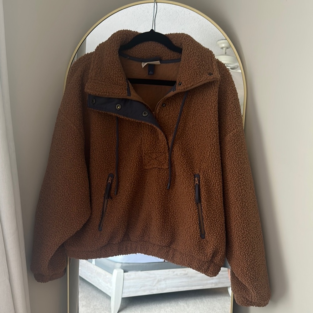 Universal Thread Tan Sherpa Jacket